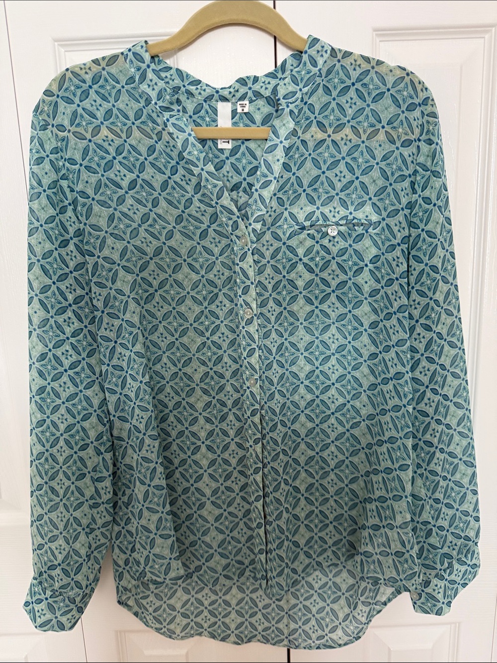 Kut from the Kloth Mint and Teal Floral Tile Print Blouse